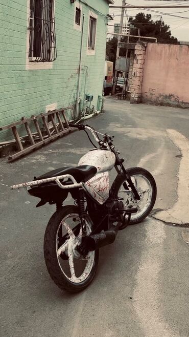купить шлем для мотоцикла бу: Moton cox prablemi yoxdu bidene yag yemeyi var moto usdasindan