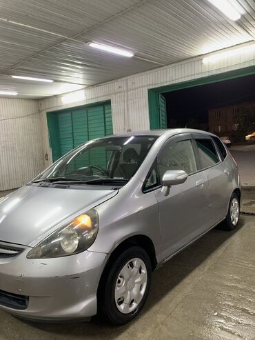 Honda: Honda Fit: 2004 г., 1.5 л, Автомат, Бензин, Седан