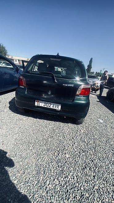 e60 m5: Toyota Yaris: 2001 г., 1 л, Механика, Бензин, Хэтчбэк — 3