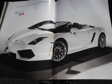 Knjige i stripovi: Casopis: Fashion Avenue,veliki forma oko 50 cm.,malo ostecen u donjem — 9