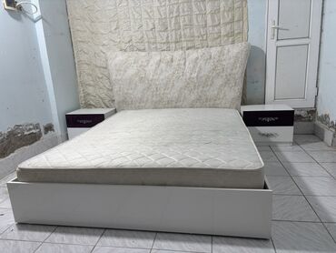 Yataq otağı dəstləri: 2 təknəfərlik çarpayı, 2 tumba, Azərbaycan, İşlənmiş
