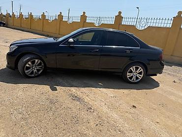 sanata 2008: Mercedes-Benz C 320: 3 l | 2008 il Sedan — 8