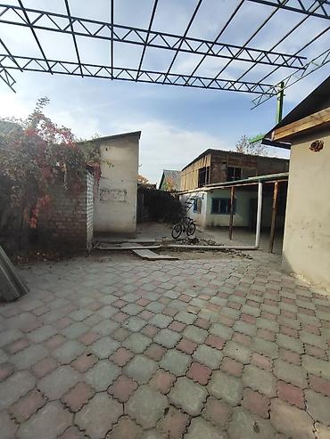 Продажа полдома: Продаётся пол дома. В районе Пишпек (Гагарина/Кривоносова) ✅площадь — 2