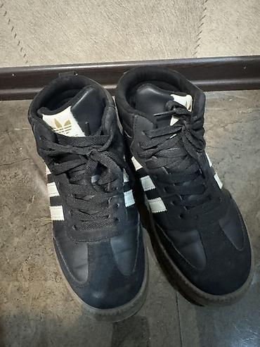 Krasofkalar və idman ayaqqabıları: İçi mexli Qara rəngli Adidas kişi/kadın idman ayaqqabısı – yüksəkboğaz — 2