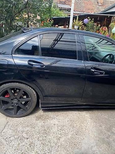auto plac sirena: DESNO KRILO W204 ZA MERCEDES BENZ C 160, C 180, C 200 . OD 2008. DO — 3