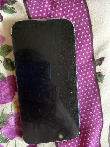 TV və video: IPhone 13, Mavi, Qırıq