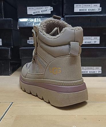 Ugg obuća: UGG cizme
36-41
Cena 3500 din — 17