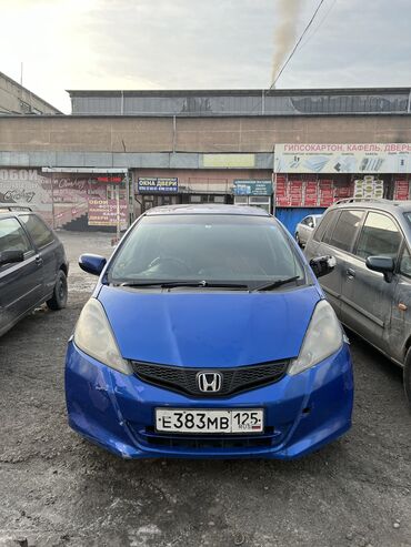 Honda: Honda Fit: 2010 г., 1.3 л, Вариатор, Бензин, Универсал