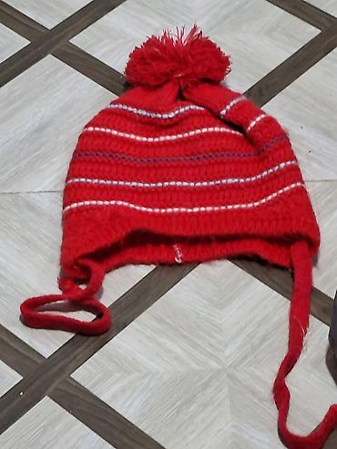 topdan paltar: Qırmızı rəngli, toxunma qış papağı — 1