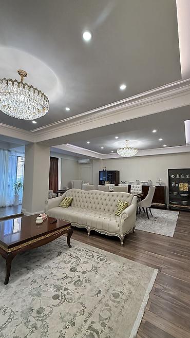 4 комнаты, 180 м², 2 этаж