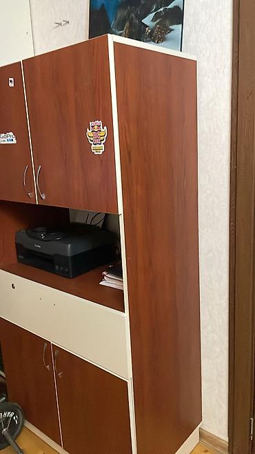 Ofis mebeli: İki rəng kombinasiyalı (qəhvəyi ağac teksturası + krem) çoxfunksiyalı — 2