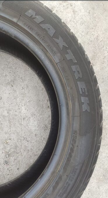 Шины: Комплект лето. Maxtrek 215/55/R17 - 8000 сом