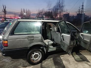 Volkswagen: Volkswagen Passat Variant: 1989 г., 1.8 л, Механика, Бензин, Универсал — 2