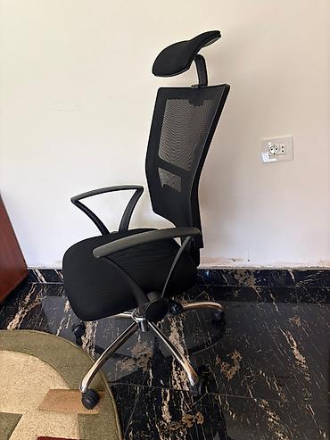 Ofis və oyun kresloları: Premium sinif ofis kreslosu satılır. Kreslo rahat və erqonomik — 2