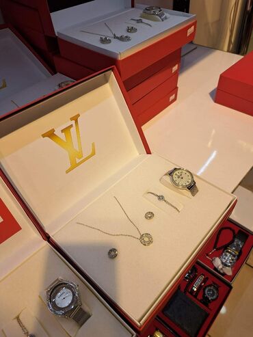 Setovi nakita: Markirani setovi 6800 din slanje svakog utorka — 8