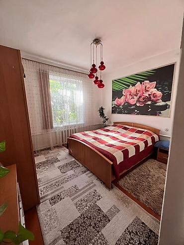 Продажа коттеджей и домов: 4 комнаты, 85 м², Бишкек, Риэлтор — 18