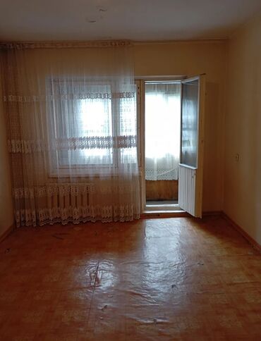 арча бешик шералиева квартира: 1 комната, 34 м², 105 серия, 3 этаж, Старый ремонт