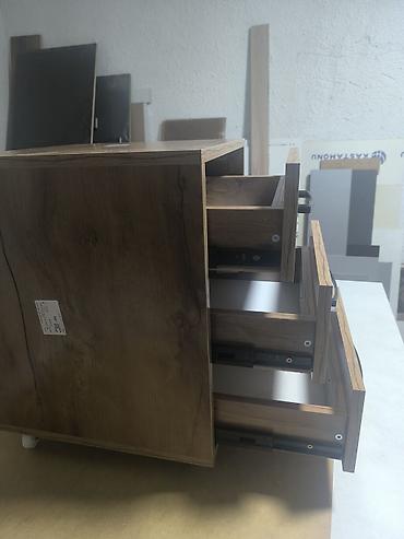 Тумбы для вещей и одежды: 4500 Продаю новые тумбочки высота 55см ширина 40 глубина 40 4500 — 9