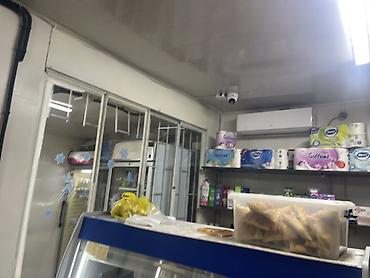 Коммерциялык кыймылсыз мүлктү сатуу: Продаю павильон без места . Внутри Оборудование: холодильные витрины — 3