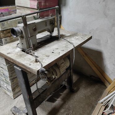 швейную машинку рабочая: Швейная машина