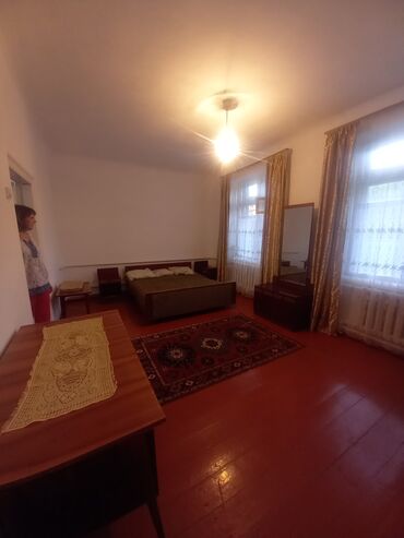 3 х комнатная квартира в бишкеке в Кыргызстан | Продажа квартир: Продаю 3х комнатную квартиру Барачного типа в районе Церкви ул