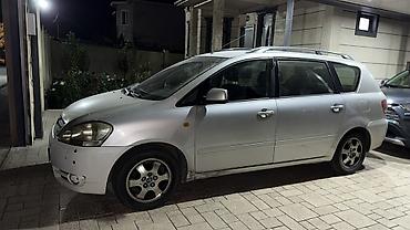 лобовой на авенсис: Toyota Avensis Verso: 2002 г., 2 л, Автомат, Бензин, Минивэн — 2