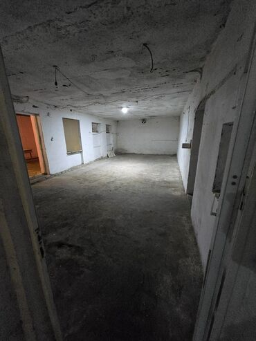 Anbar və emalatxanalar: Obyekt – bir neçə geniş otaqdan ibarət sahə. Xüsusiyyətlər: - Geniş — 8