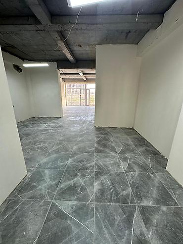 Продажа помещений свободного назначения: Продается коммерческое помещение Площадь : 76 м² Расположение: мкр — 7