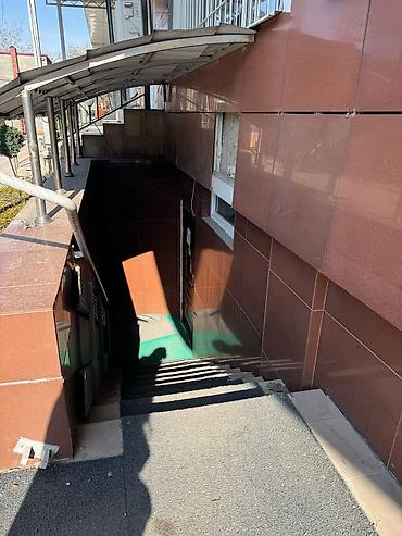 помешение под салон: Сдается коммерческое помещение площадью 200 кв. м по адресу: Ч — 4