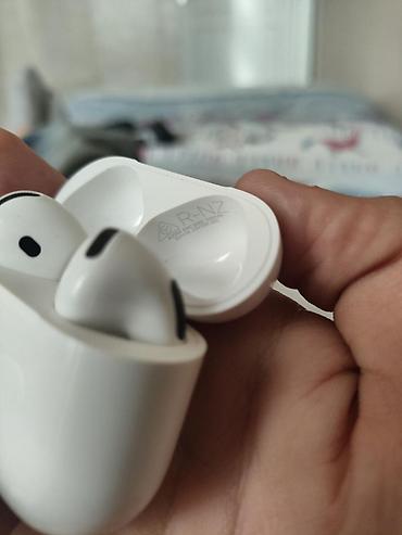 14 pro max 128: Apple AirPods 4 – simsiz qulaqlıq Xüsusiyyətlər: - Model: AirPods 4 — 3