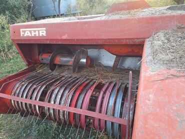 Тракторы МТЗ (Беларус): Модель: 80 экспортный, Б/у, С пресс-подборщиком — 10