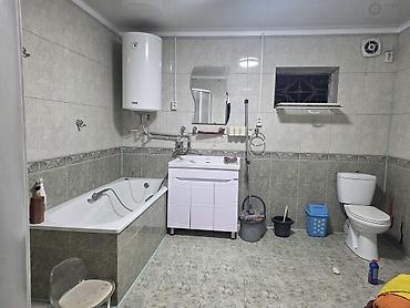 сдаю дом в селе: 100 м², 5 комнат, Аламединский рынок / базар, Семейным — 10