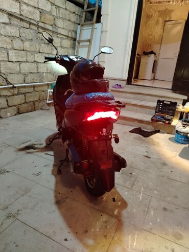 Mopedlər,skuterlər: Salam moped satilir sadece apqi satqi senedi var 49 kubdu sureti 60 70 — 4