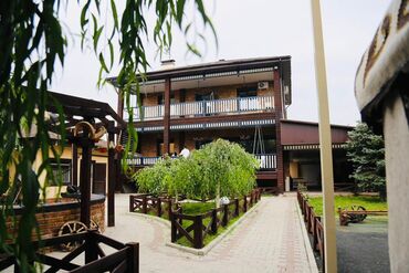 продом дом: 500 кв. м, Эмереги менен