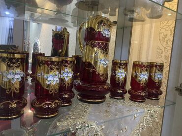 Süfrə qab-qacaqı: Çay dəsti, rəng - Qızılı, Farfor