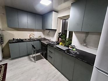 уголок кухния: Кухонный гарнитур угловой, современный - Планировка: Г‑образная с — 3