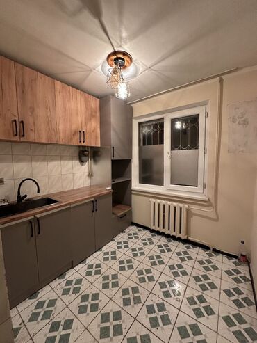Продажа квартир: 3 комнаты, 58 м², 104 серия, 1 этаж, Косметический ремонт