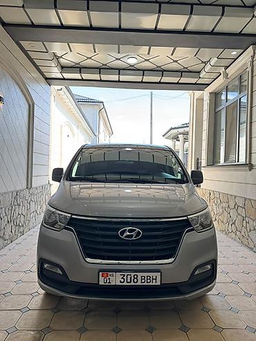 Hyundai Starex: 2019 г., 2.5 л, Автомат, Дизель, Минивэн