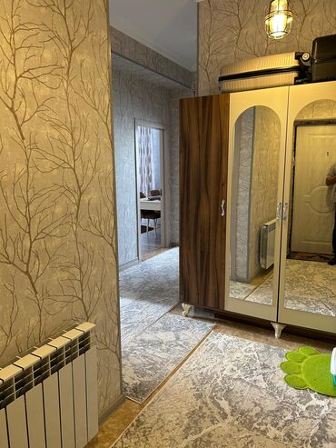 Mənzil kirayələyirəm: 3 otaqlı, 90 kv. m — 10