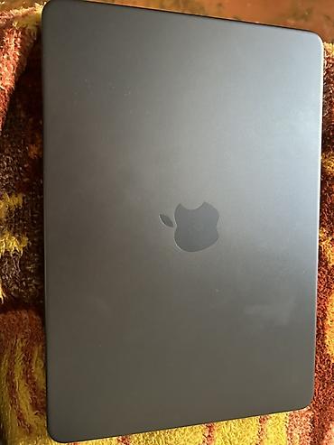 ikinci el macbook: Apple MacBook (boz/grafit rəng), 13 düymlük ekran Xüsusiyyətlər: - — 2