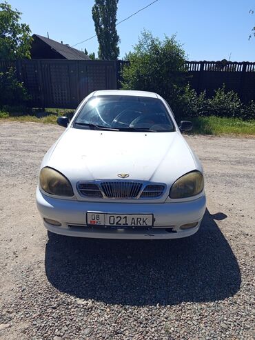 Daewoo: Daewoo Lanos: 2001 г., 1.5 л, Автомат, Газ, Седан