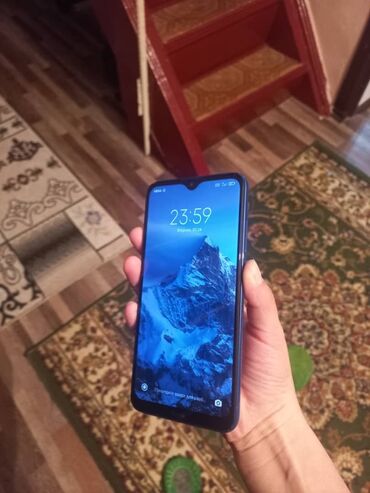 сломанный телефон: Xiaomi, Redmi 8, Б/у, 64 ГБ, цвет - Голубой, 2 SIM