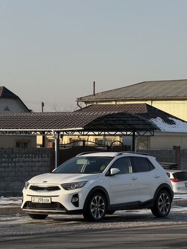 Kia: Kia Stonic: 2017 г., 1.6 л, Робот, Дизель, Кроссовер