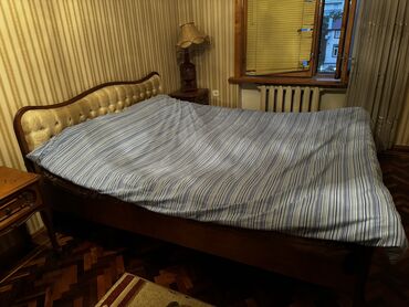 серая мебель: Двуспальная кровать, Шкаф, Комод, 2 тумбы, Румыния, Б/у