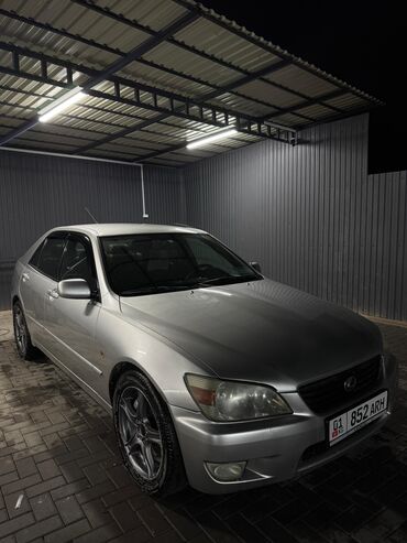 фрезерная головка: Lexus IS: 2002 г., 2 л, Автомат, Бензин, Седан
