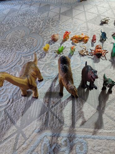 фигурки игрушки: Продам зверушек и динозавров