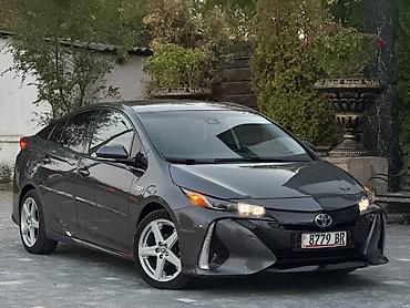 corolla 2016: Toyota Prius: 2019 г., 1.8 л, Вариатор, Гибрид, Хэтчбэк — 2