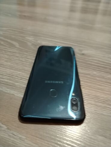 Samsung Galaxy A30, 64 ГБ