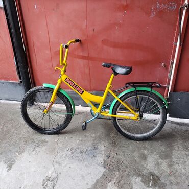 велосипед трёхколёсный: Продается детский велосипед есть крылья цена 2000 тел