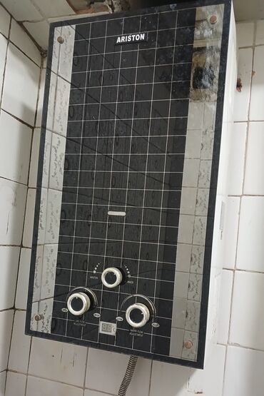 su sesi novxani: Ariston 24 l, Kredit yoxdur